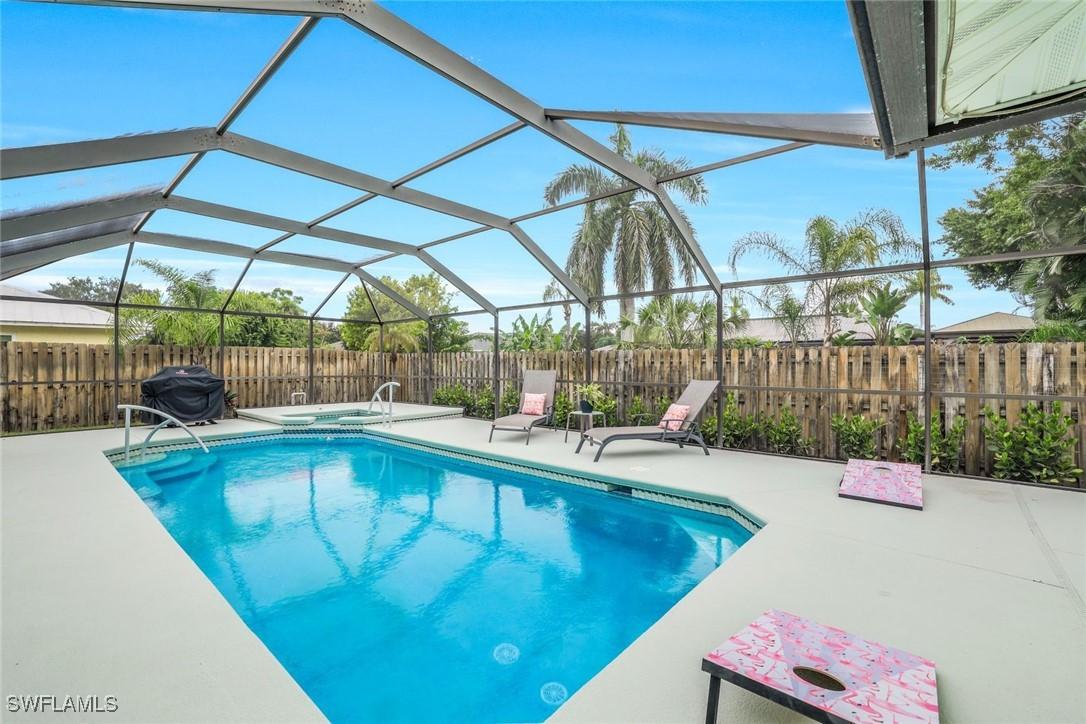 45 Wickliffe Dr., Naples, FL 34110