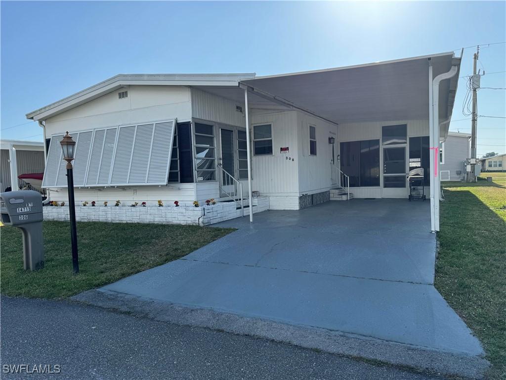 14715 Patrick Henry Rd., North Fort Myers, FL 33917