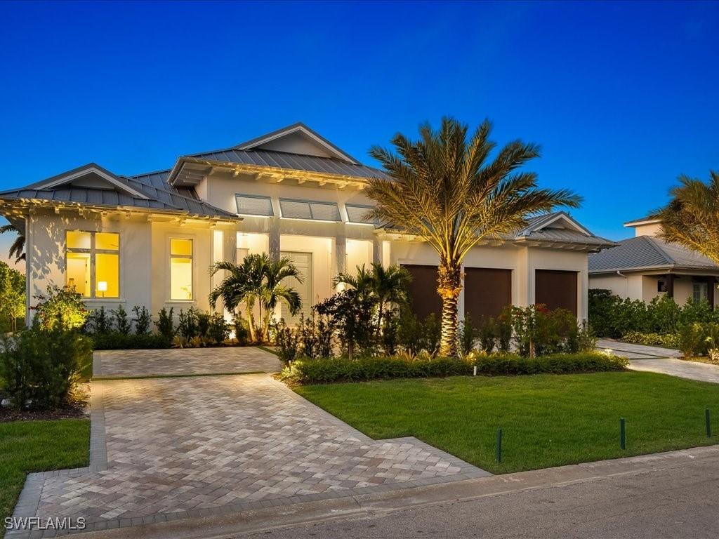 619 Binnacle Dr., Naples, FL 34103