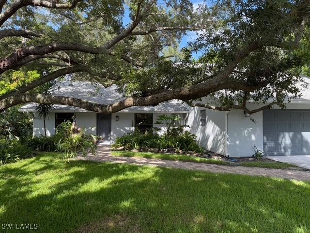 660 York Ter., Naples, FL 34109
