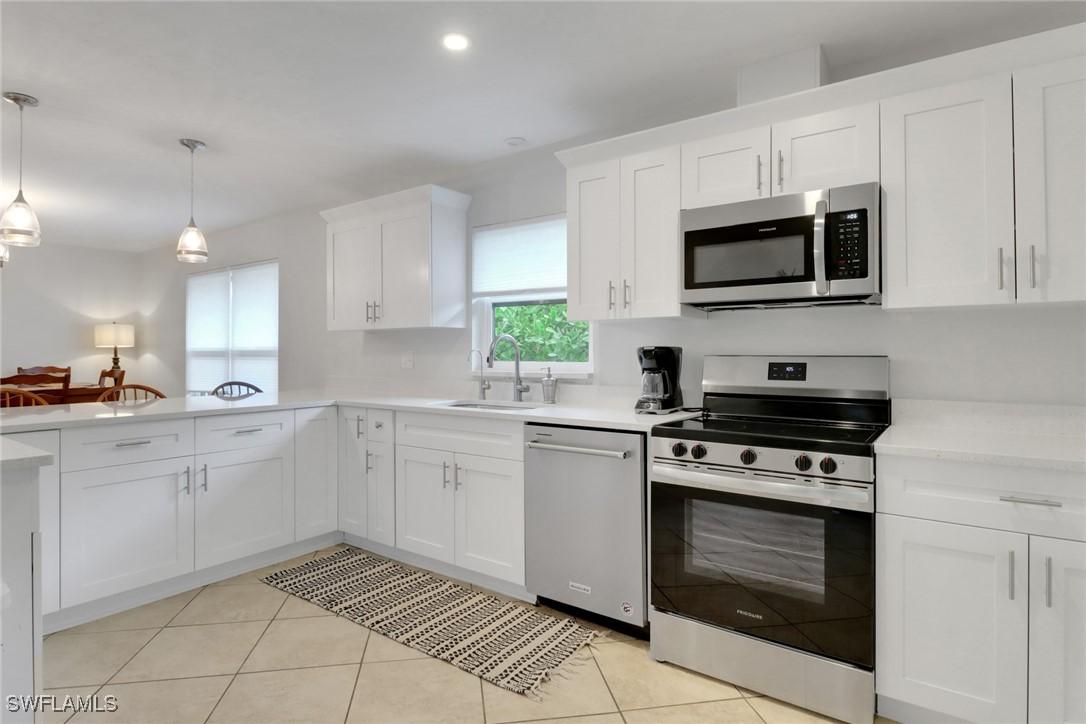590 104th Ave., Naples, FL 34108