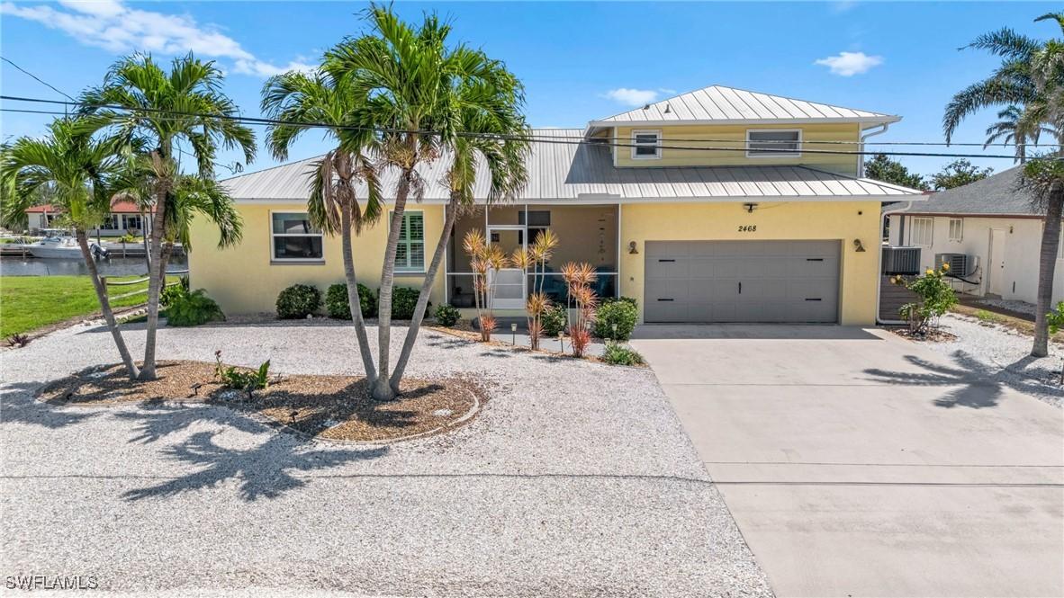 2468 Sapodilla Ln., St James City, FL 33956