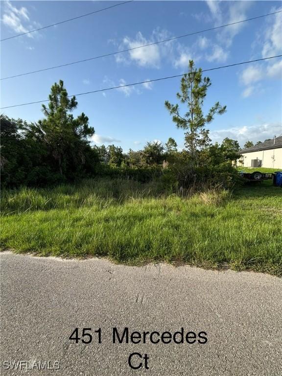 451 Mercedes Ct., Lehigh Acres, FL 33972