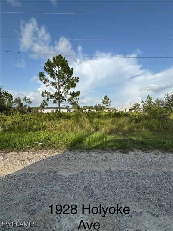 1928 Holyoke Ave., Lehigh Acres, FL 33972