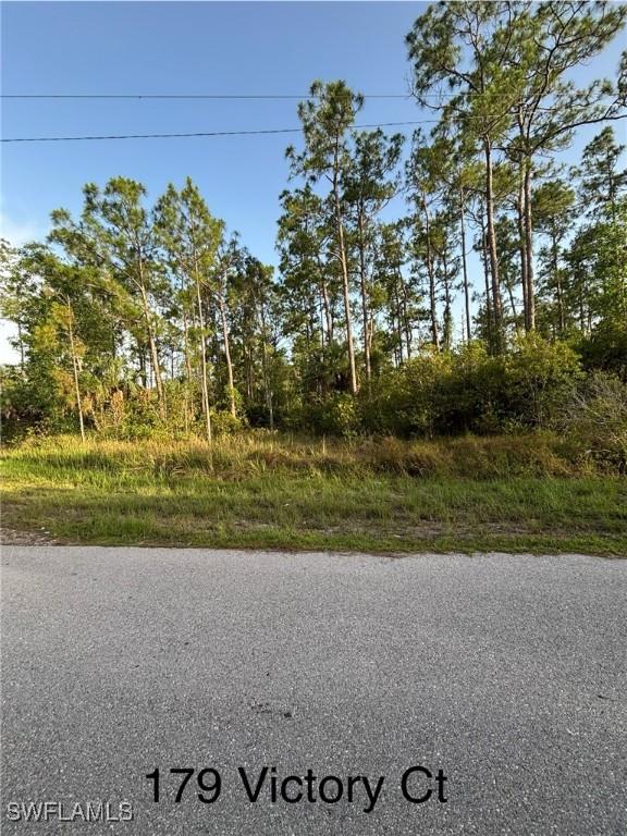 179 Victory Ct., Lehigh Acres, FL 33972