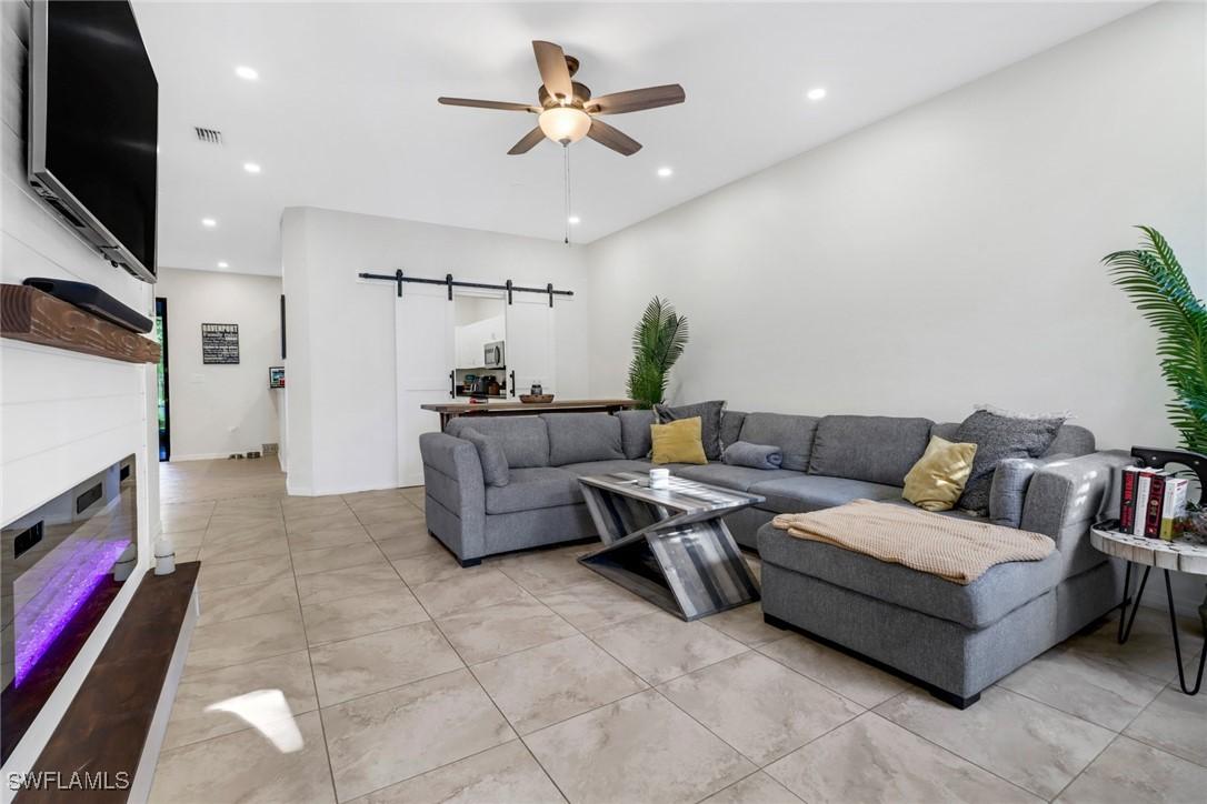 14909 Summit Place Cir. #31, Naples, FL 34119