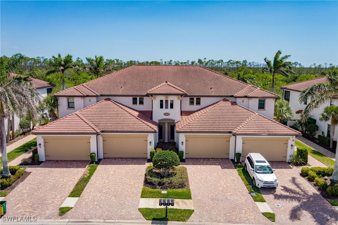 1598 Oceania Dr. #202, Naples, FL 34113