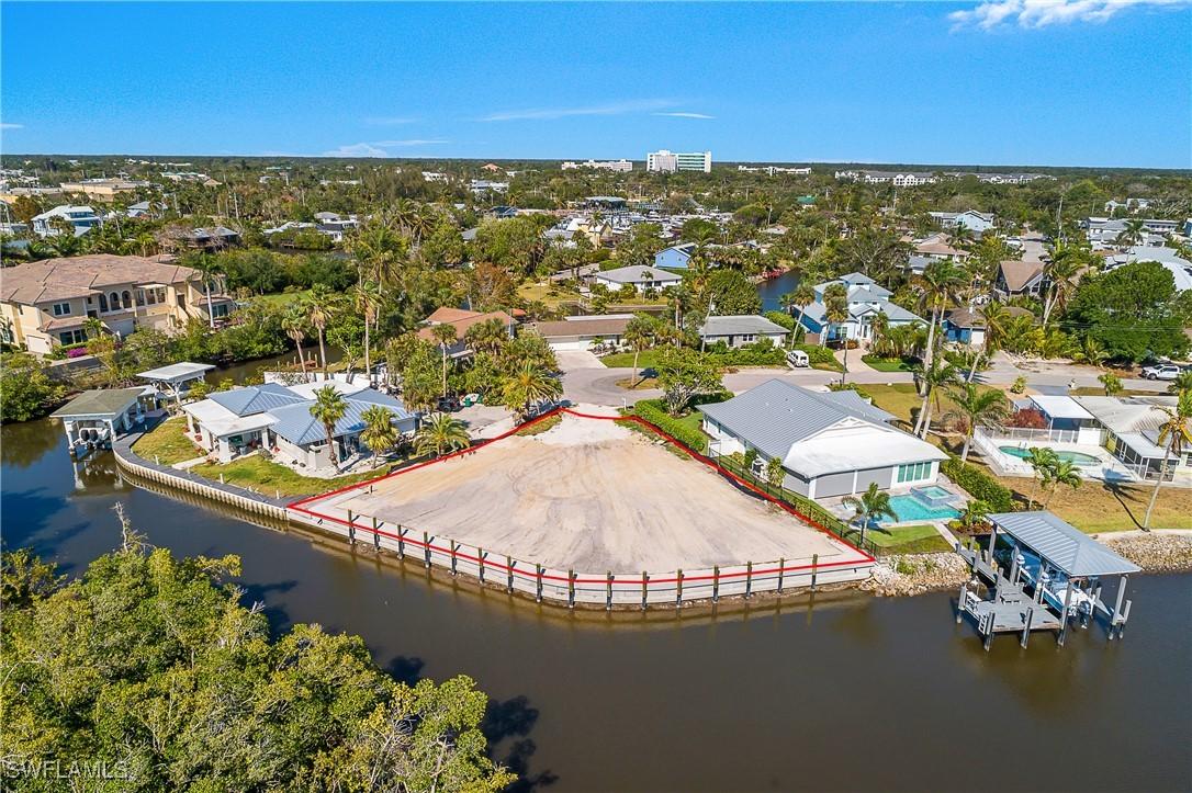 3164 Lakeview Dr., Naples, FL 34112