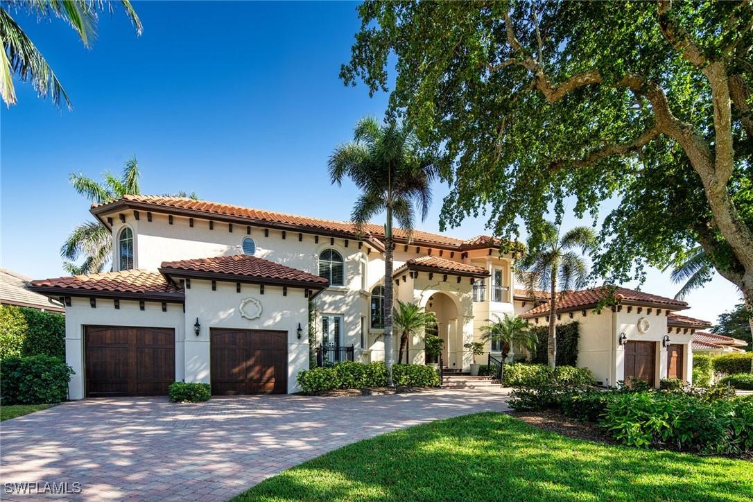 3140 Leeward Ln., Naples, FL 34103