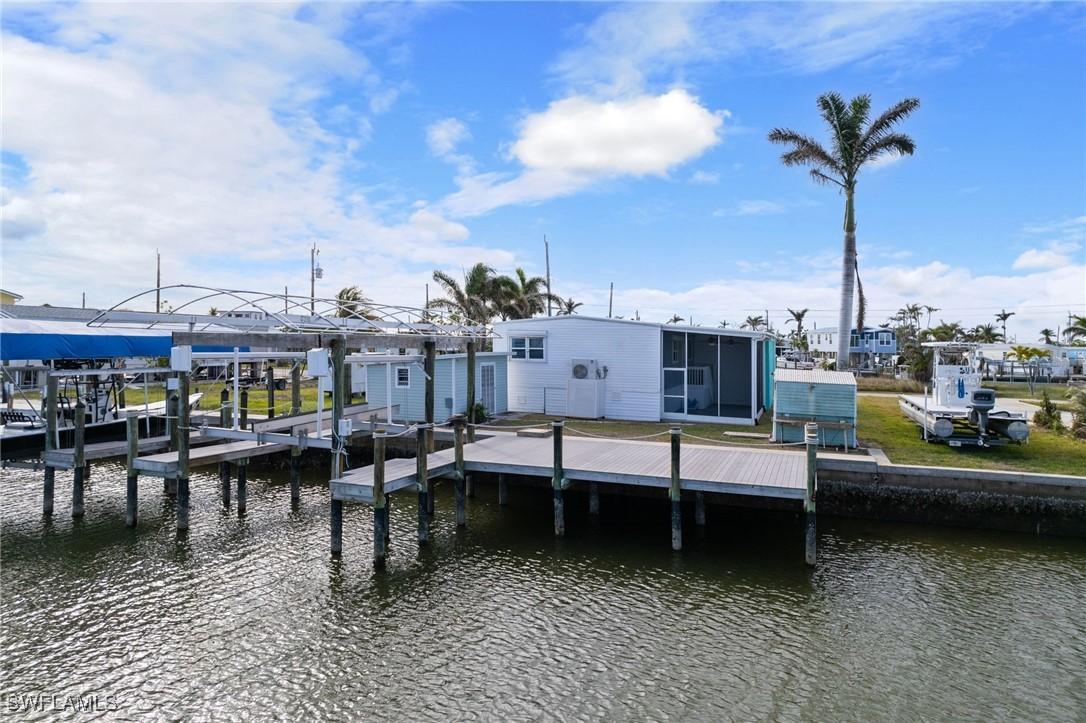 3864 Royal Palm Dr., St. James City, FL 33956