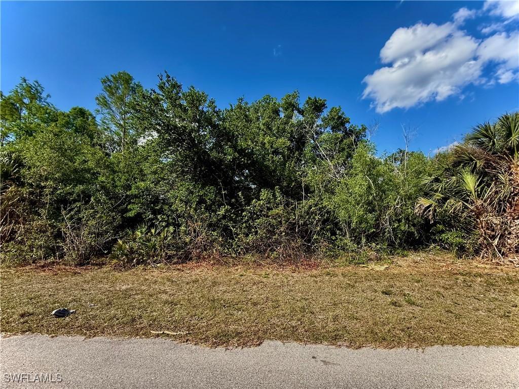 454 Westchester Dr., Lehigh Acres, FL 33972