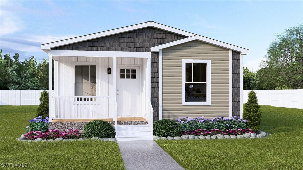 94 Sycamore Ln., Fort Myers, FL 33908