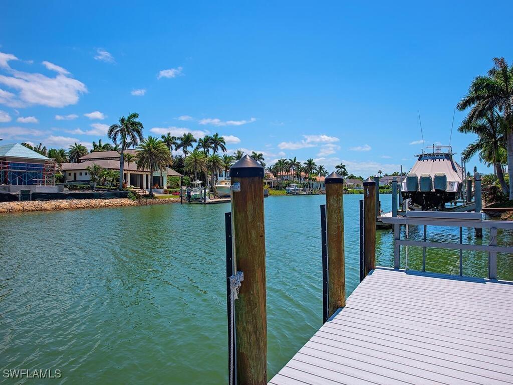 3495 Gin Ln., Naples, FL 34102