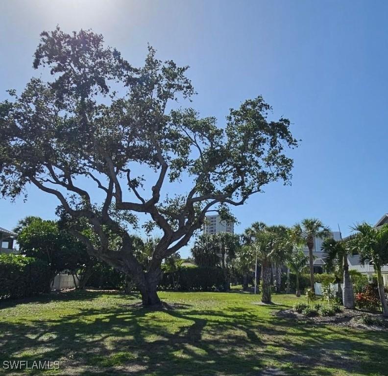 872 Swan Dr., Marco Island, FL 34145