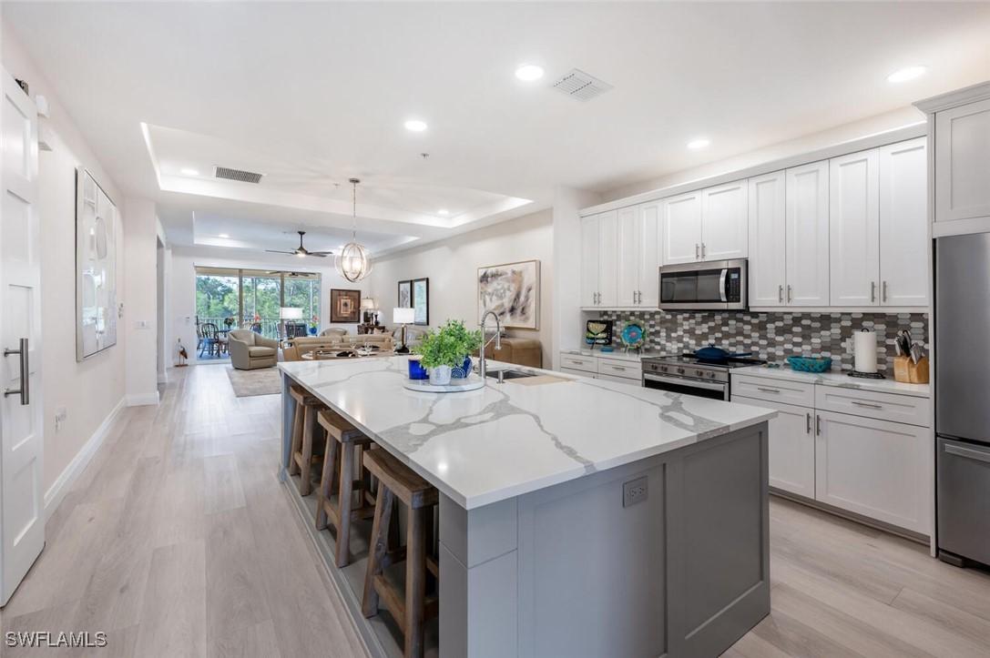 4843 Hampshire Ct. #2-304, Naples, FL 34112