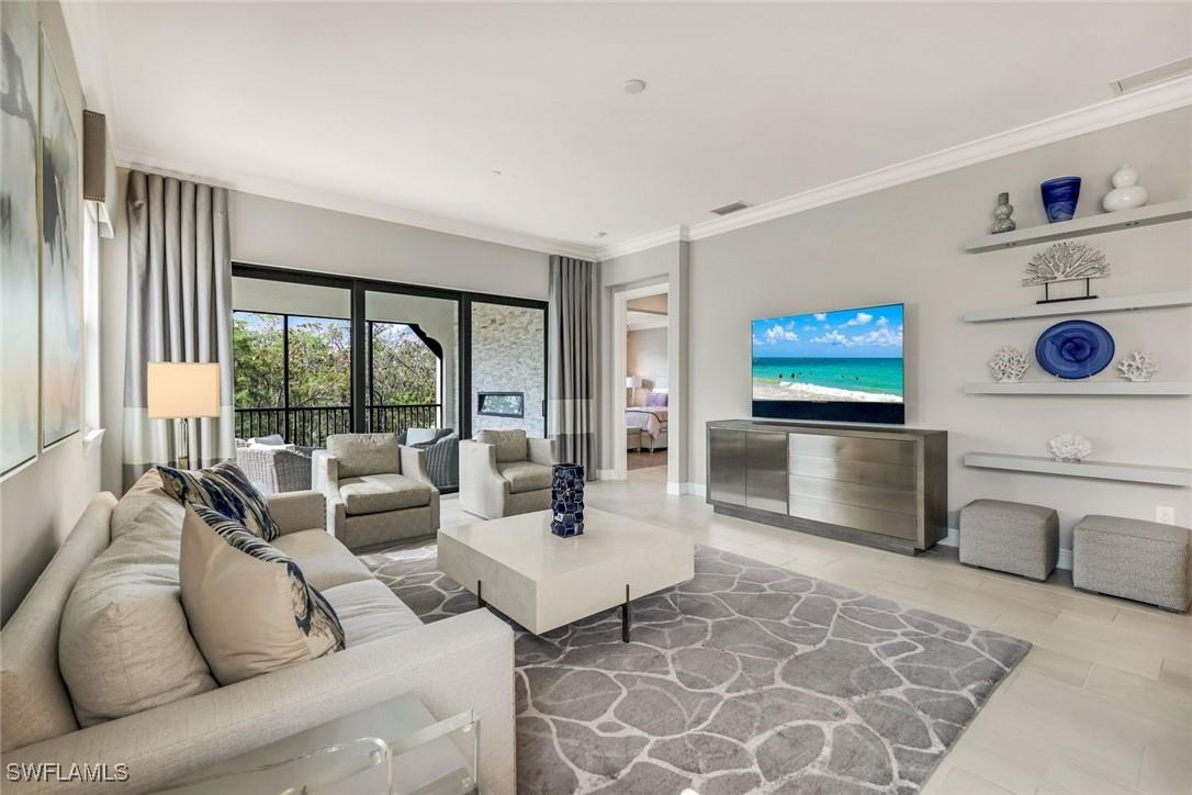 16378 Viansa Way #301, Naples, FL 34110