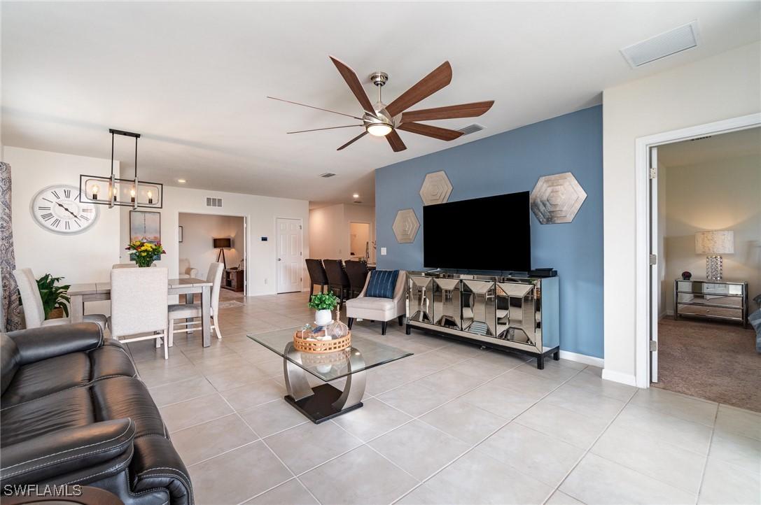 20018 Fiddlewood Ave., North Fort Myers, FL 33917