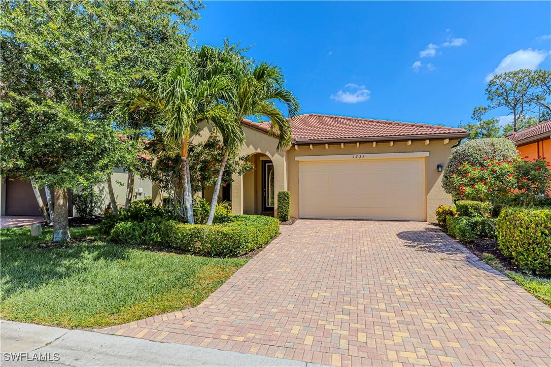 1233 Manado Dr., Naples, FL 34113