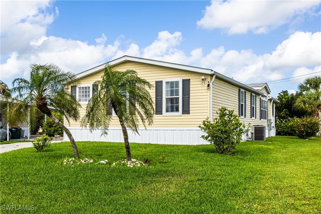 46 San Remo Cir., Naples, FL 34112
