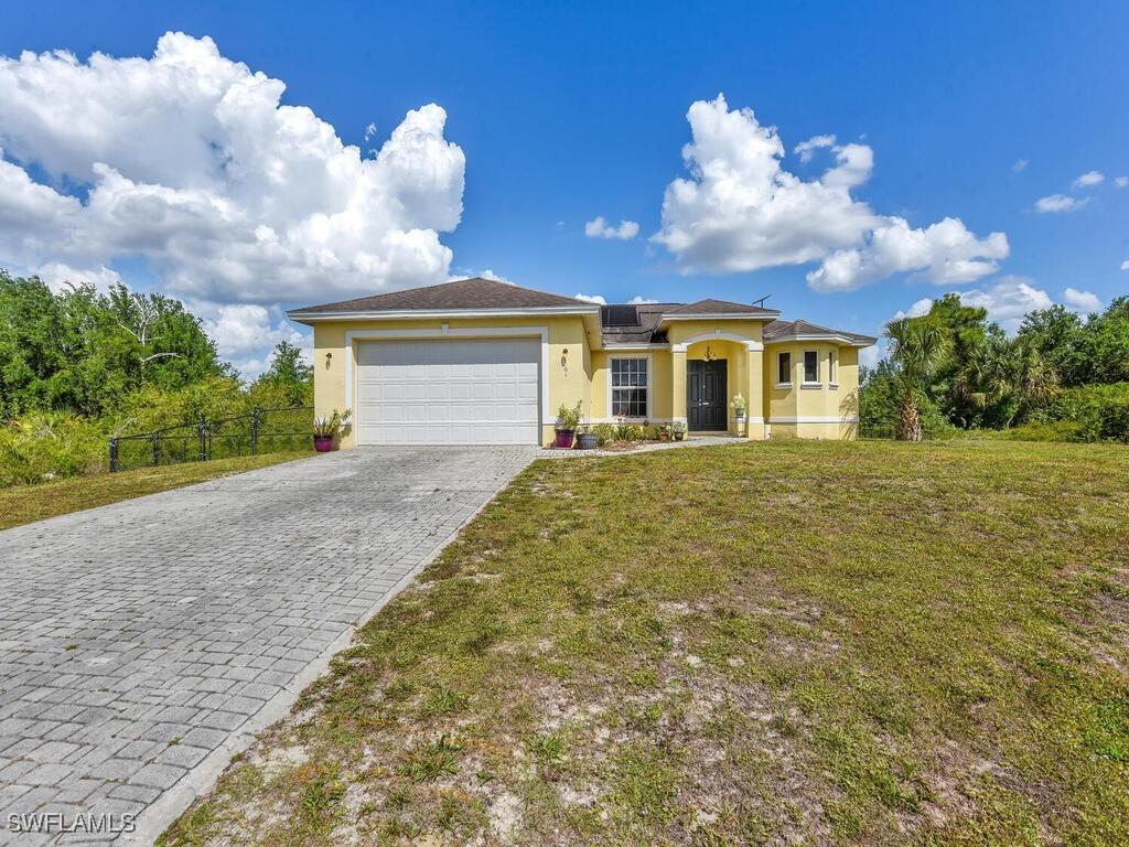 1616 Moore Ave., Lehigh Acres, FL 33972