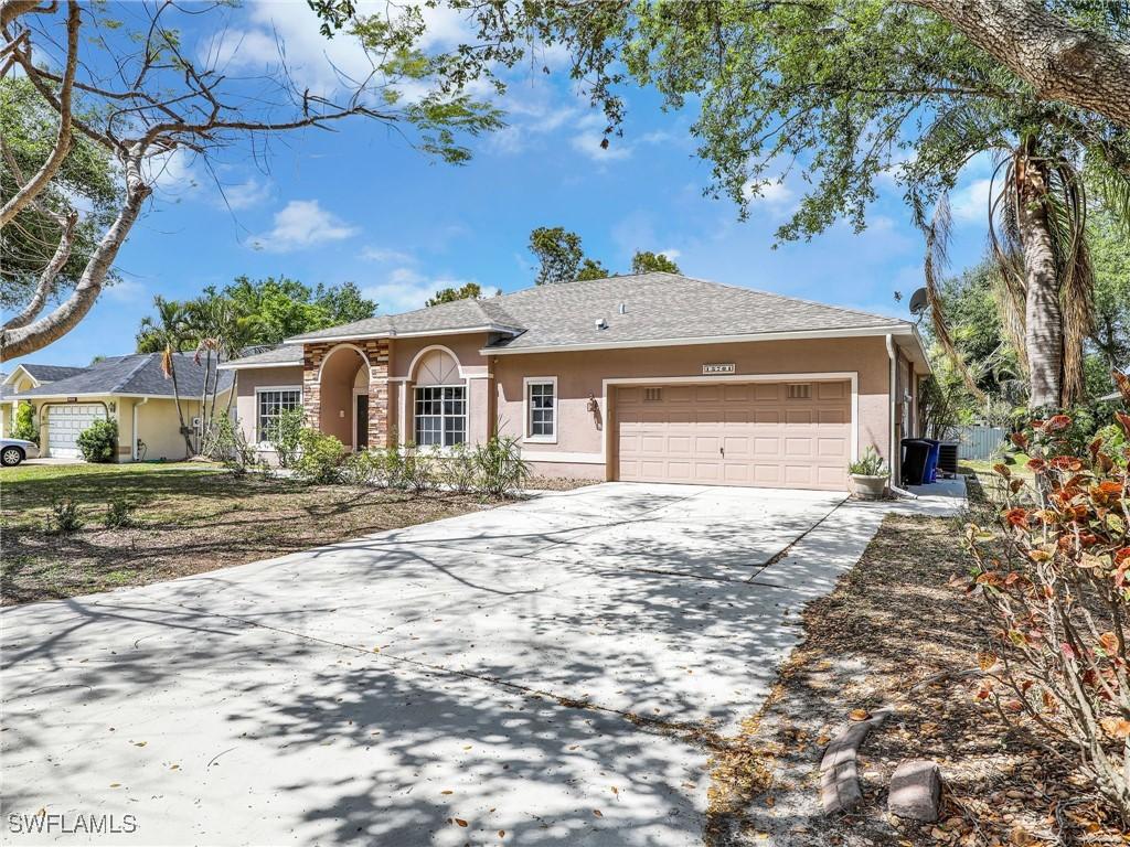 13701 Willow Bridge Dr., North Fort Myers, FL 33903