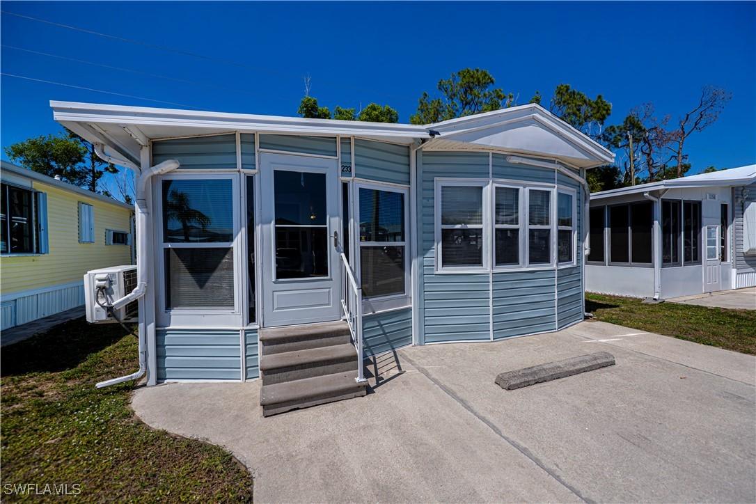 233 Caravan Cir., North Fort Myers, FL 33903