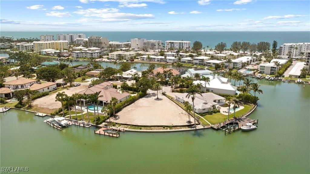211 Spring Line Dr., Naples, FL 34102