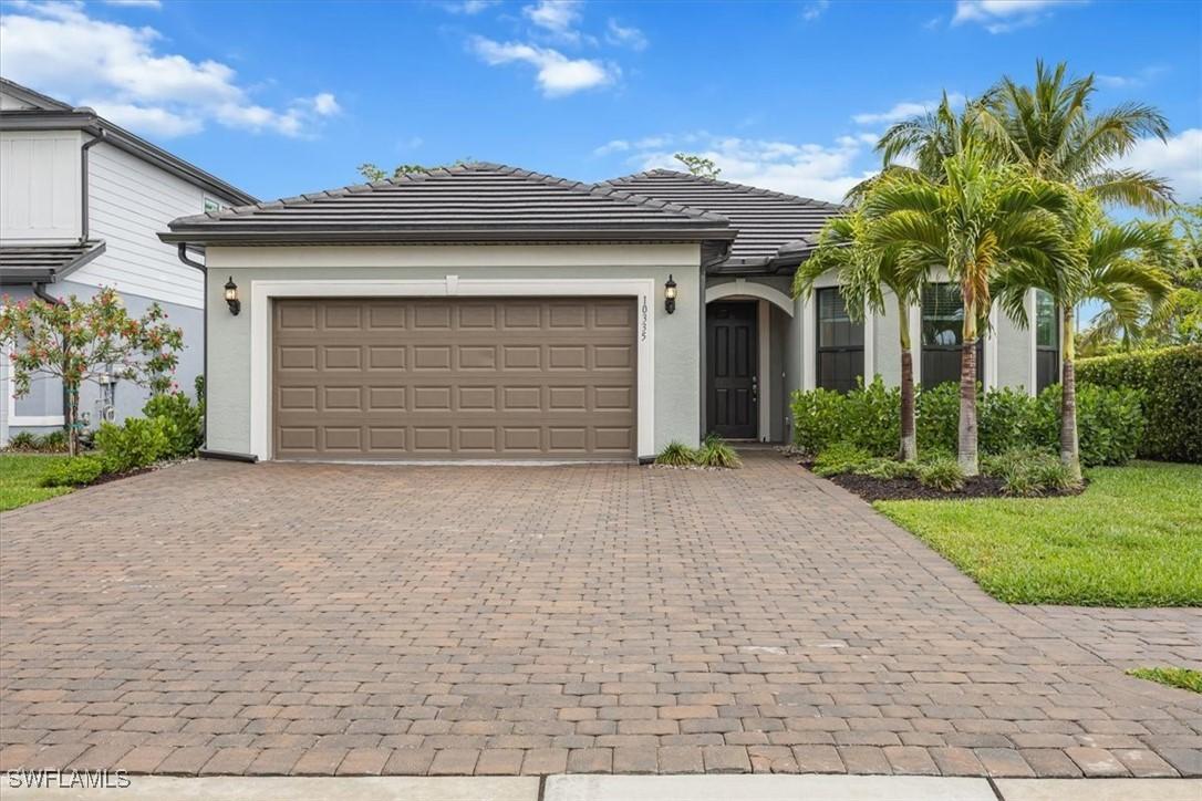 10335 Ventana Ln., Naples, FL 34120