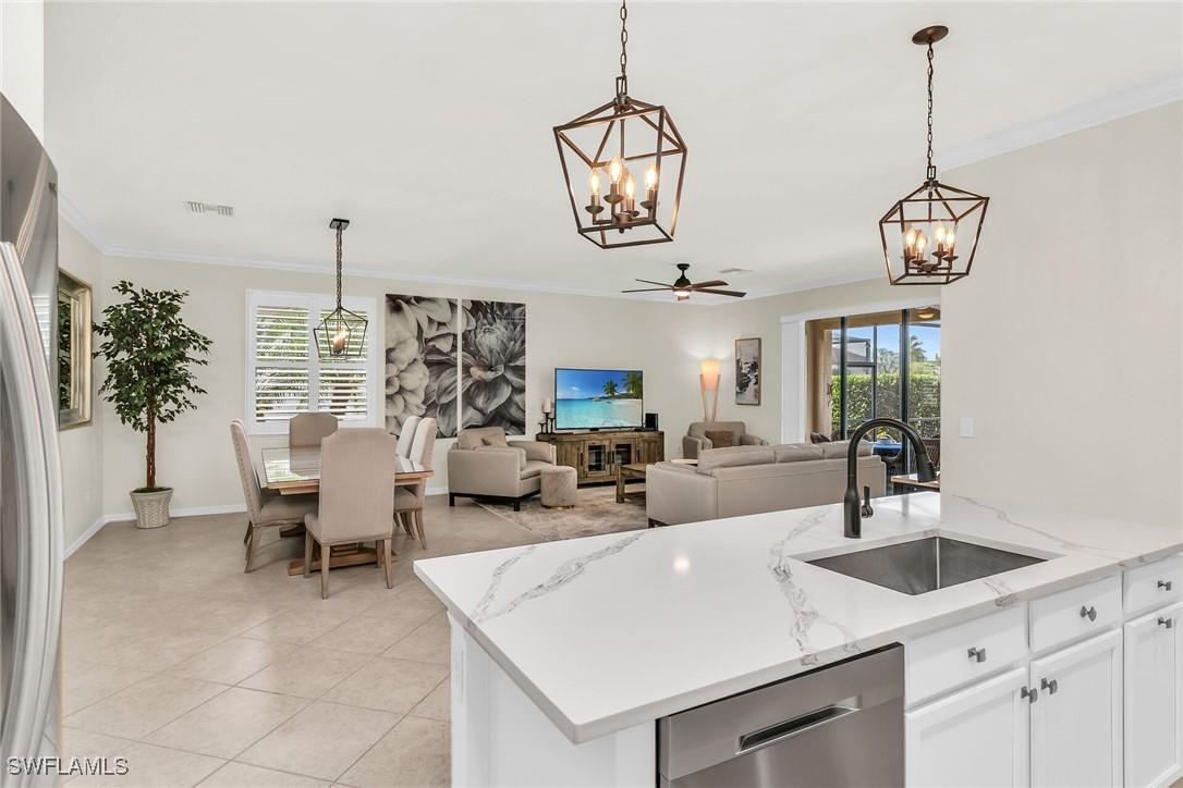 3622 Treasure Cove Cir., Naples, FL 34114