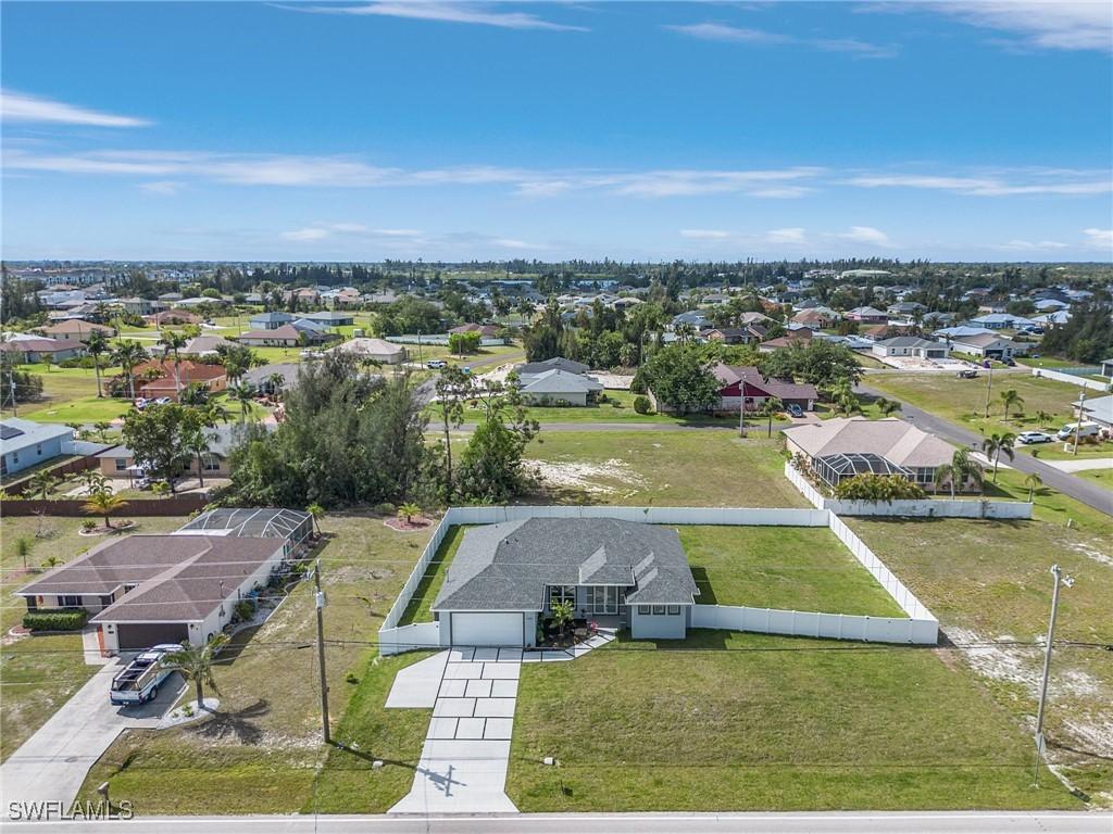 1724 Embers Pkwy., Cape Coral, FL 33993