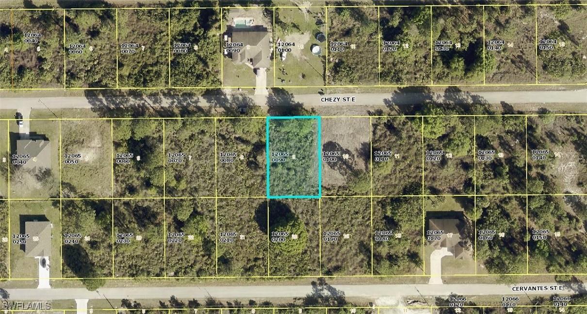 864 Chezy St., Lehigh Acres, FL 33974