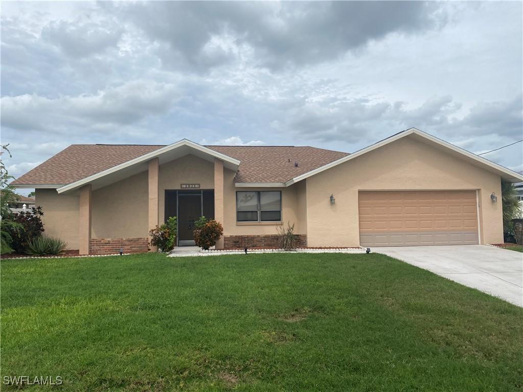 1925 SE 9th Ter., Cape Coral, FL 33990