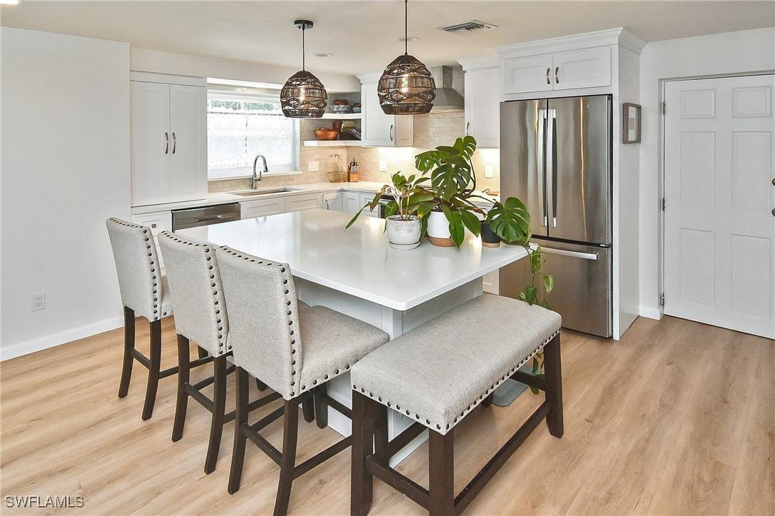 2466 N Westwood Dr., North Fort Myers, FL 33917