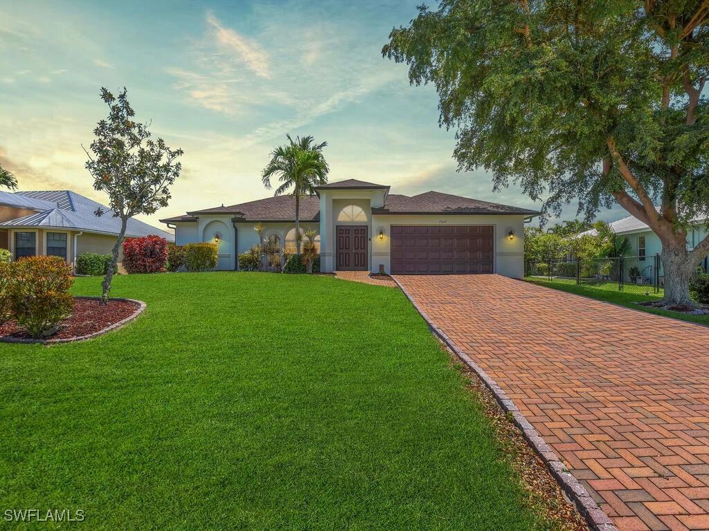 2525 SW 24th Ct., Cape Coral, FL 33914