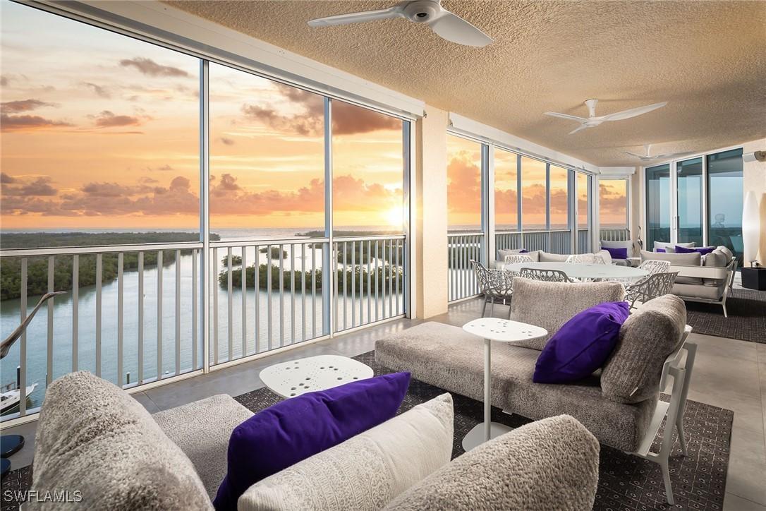 425 Dockside Dr. #905, Naples, FL 34110