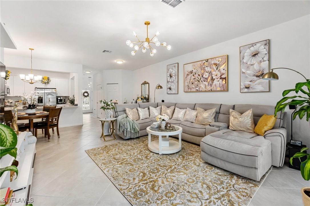 2926 Citrus St., Naples, FL 34120
