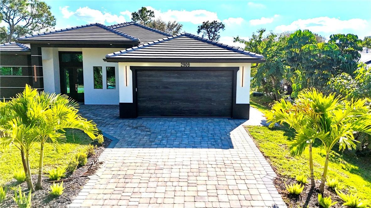 2909 10th St., Lehigh Acres, FL 33971