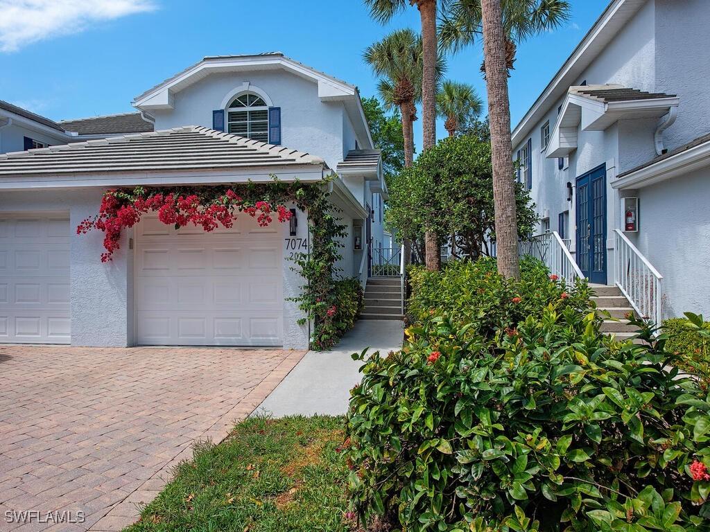 7074 Barrington Cir. #202, Naples, FL 34108