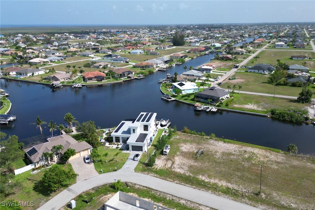 3711 NW 9th Ter., Cape Coral, FL 33993