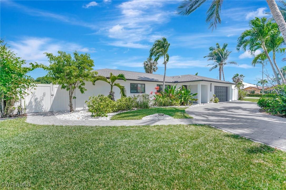 501 Keenan Ave., Fort Myers, FL 33919