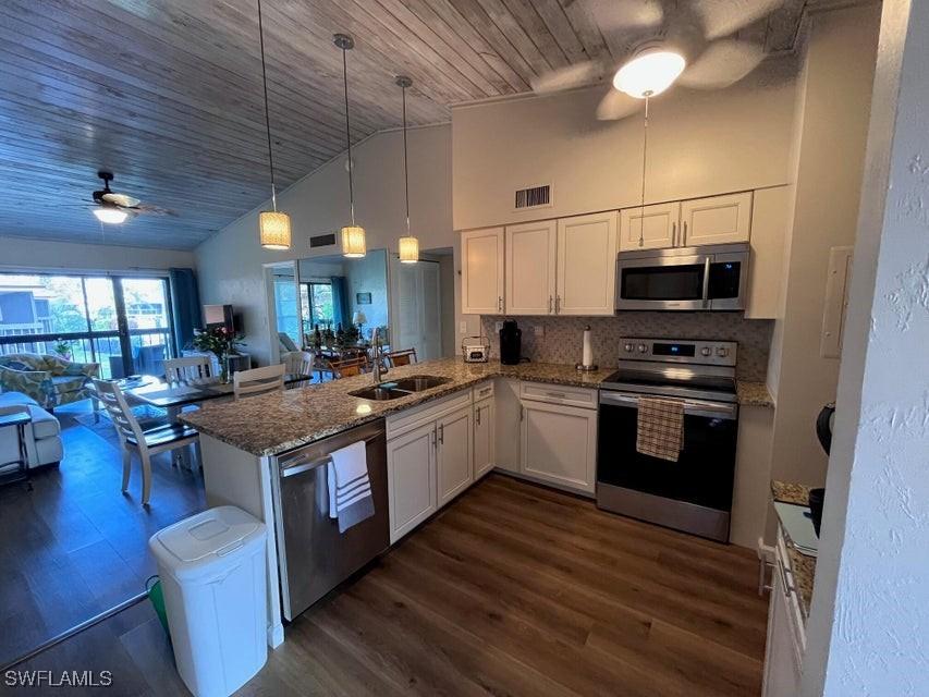 32 Greenbrier St. #3-204, Marco Island, FL 34145