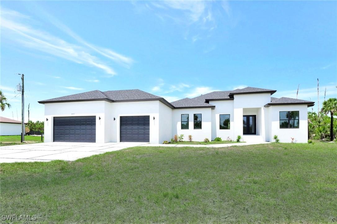 2633 22nd Ave., Naples, FL 34117