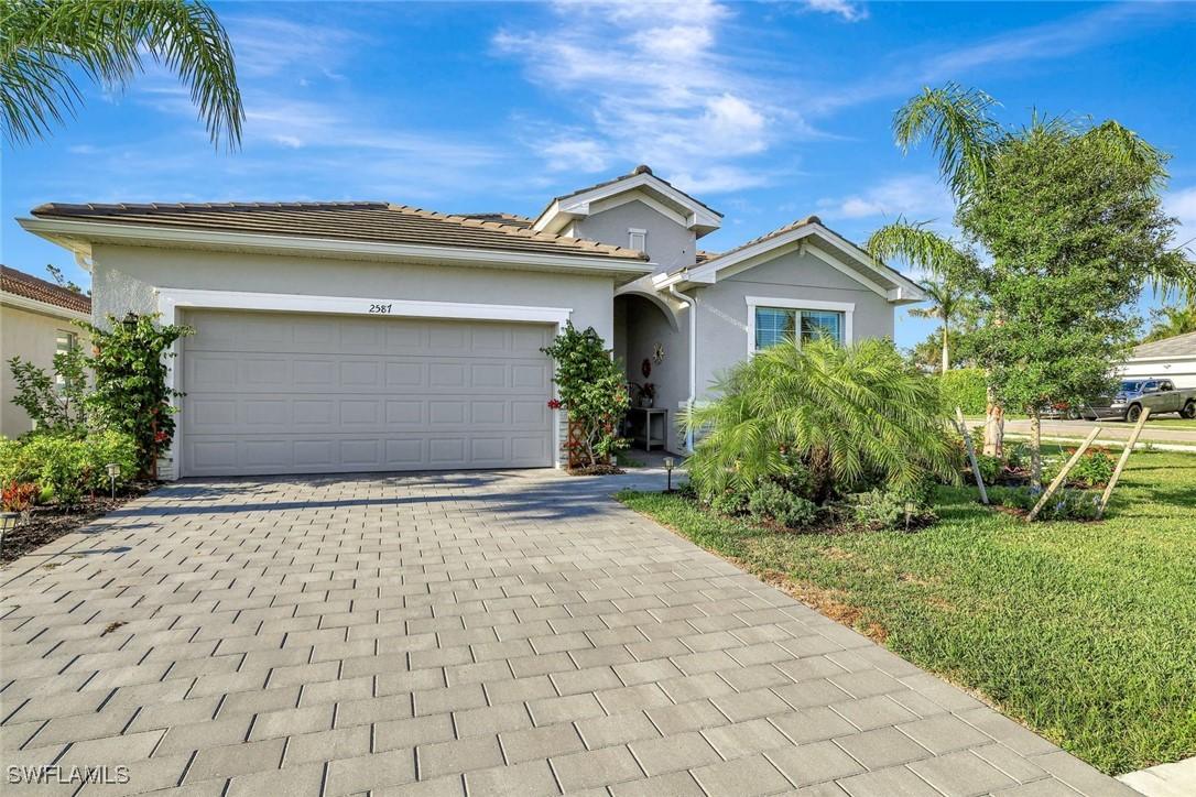2587 Scarlet Way, Naples, FL 34120