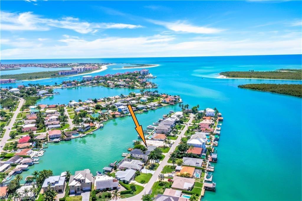 152 Pago Pago Dr., Naples, FL 34113
