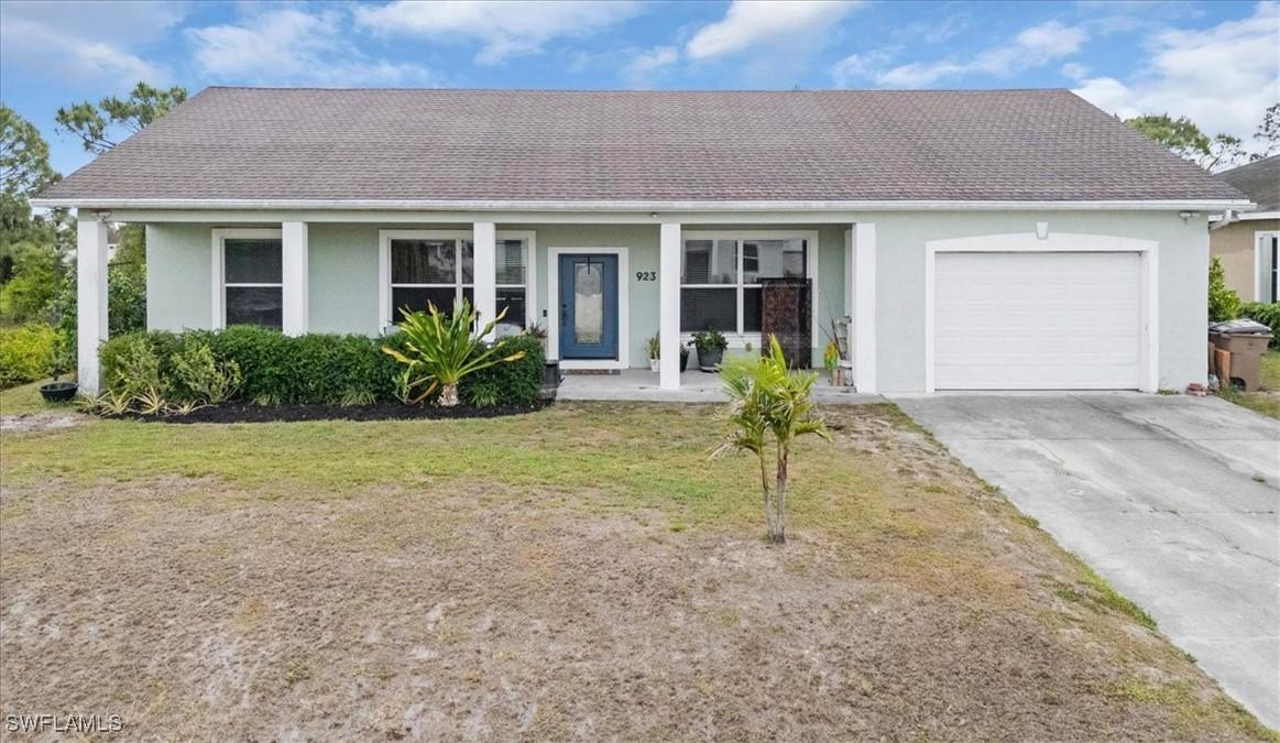 923 Citrus Ave., Lehigh Acres, FL 33974
