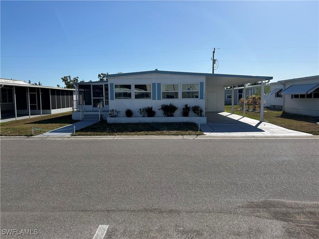 2755 Deerfield Dr., North Fort Myers, FL 33917