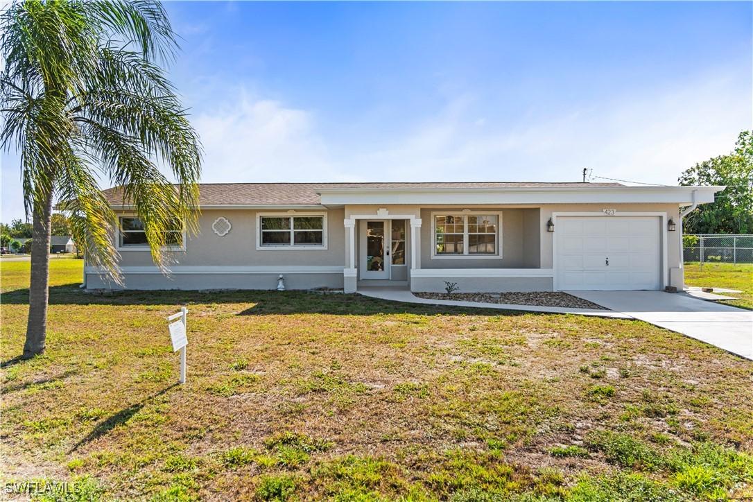 423 NE 14th Pl., Cape Coral, FL 33909
