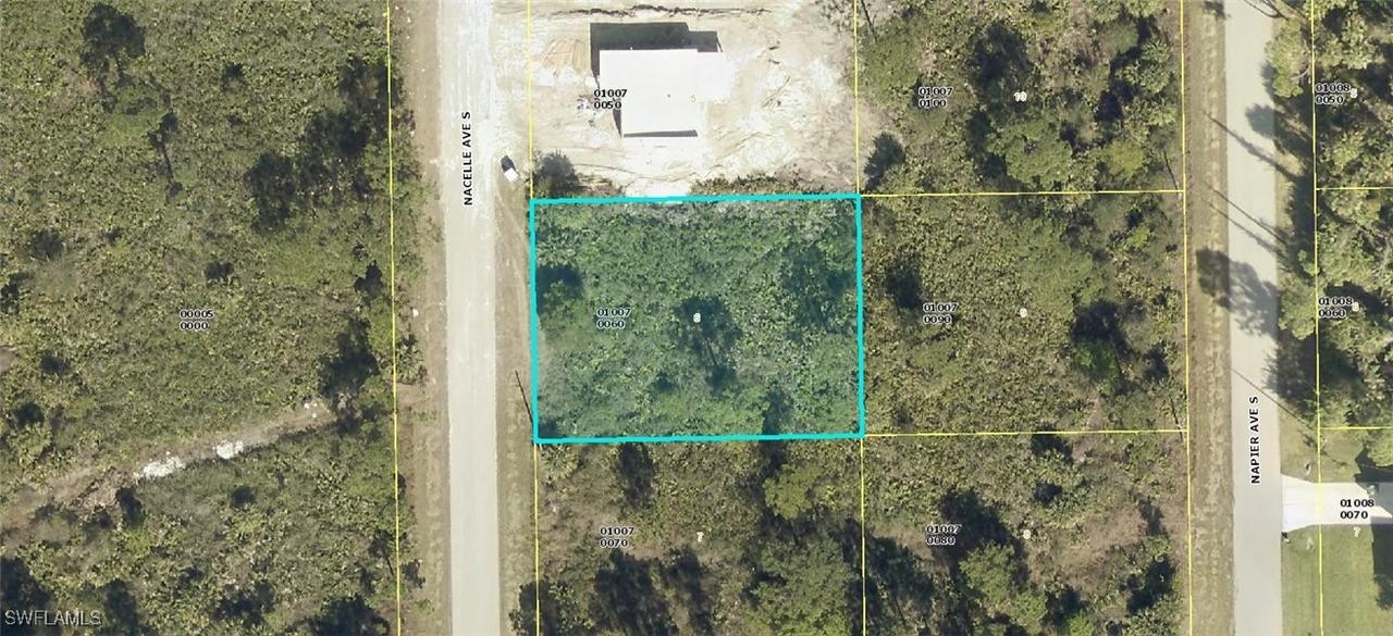 135 Nacelle Ave., Lehigh Acres, FL 33974
