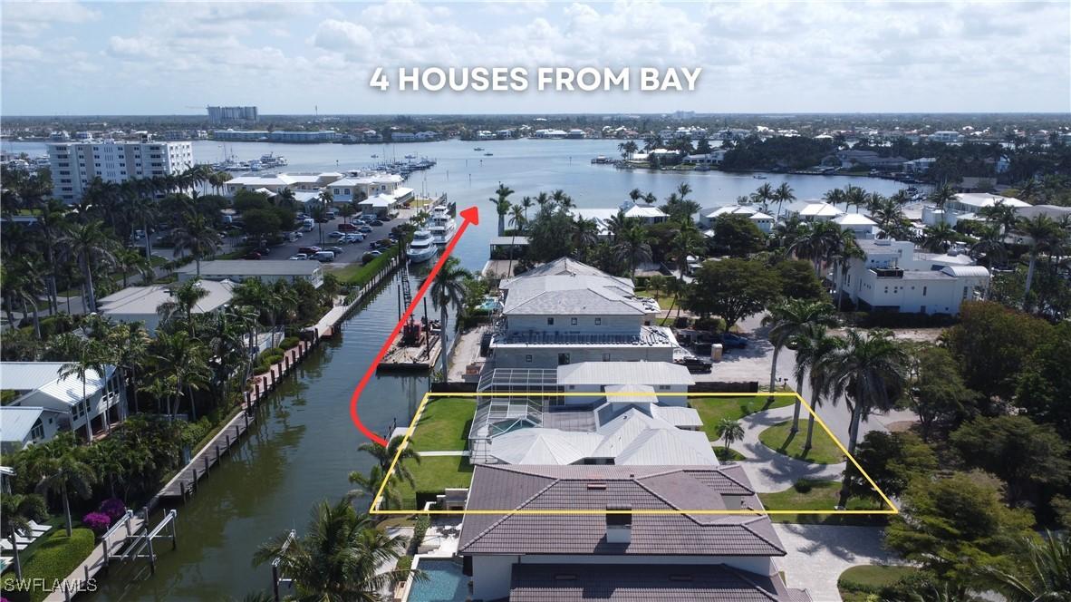 601 15th Ave., Naples, FL 34102