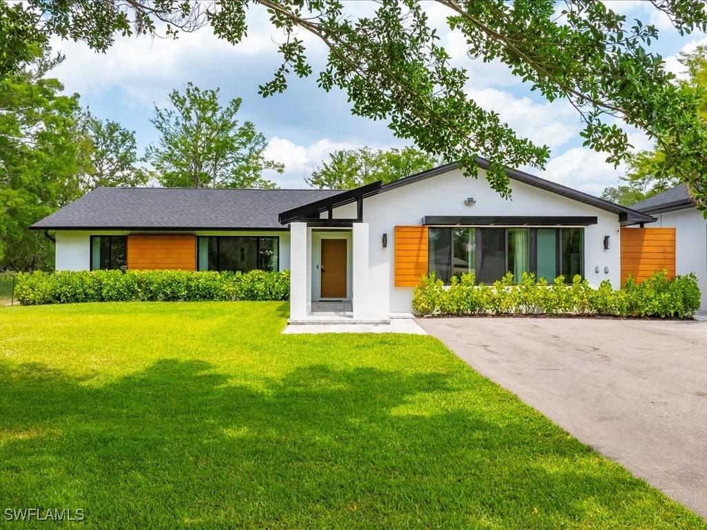 5237 Cherry Wood Dr., Naples, FL 34119